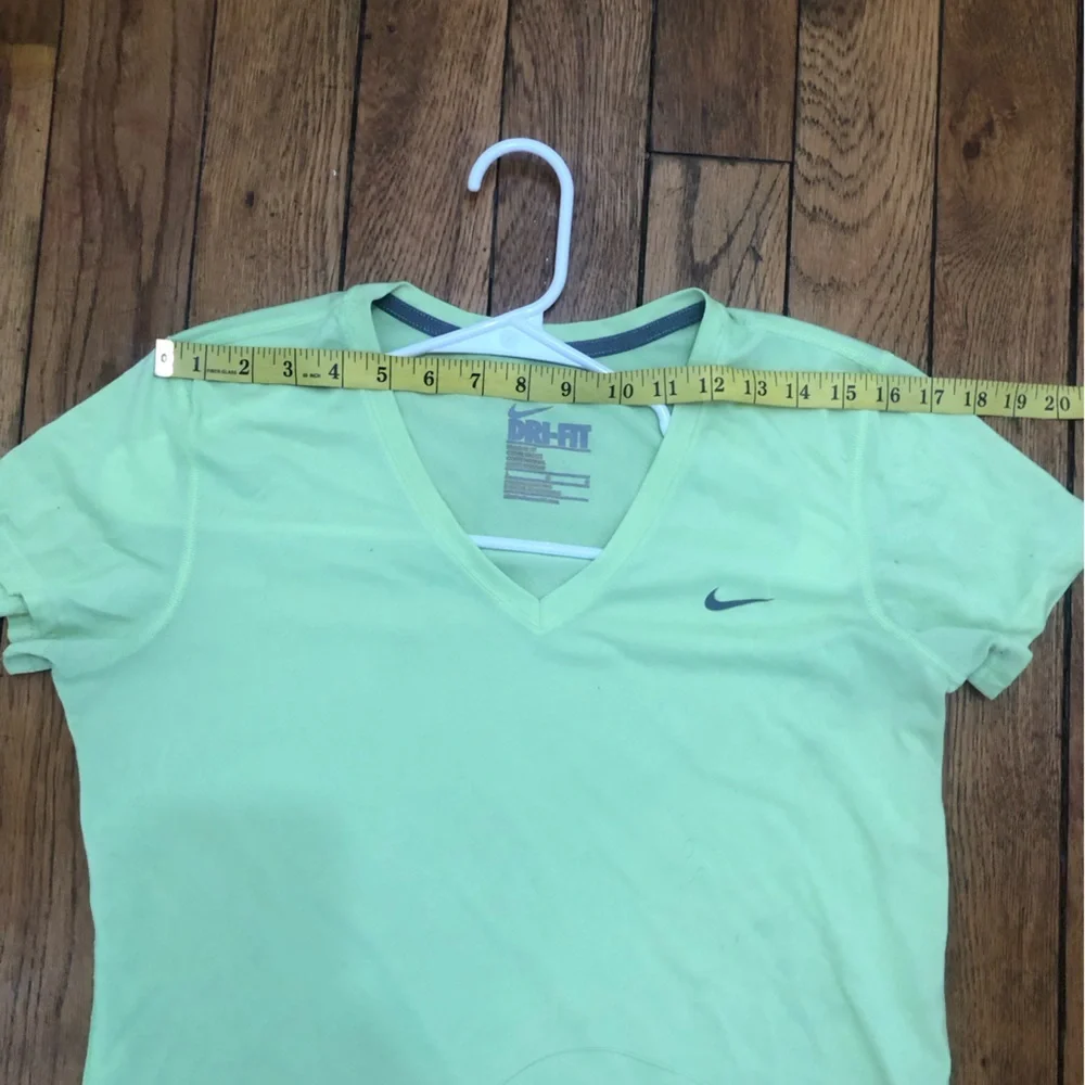 Nike Dri-FIT V-Neck Athletic Tee - Neon Size Large